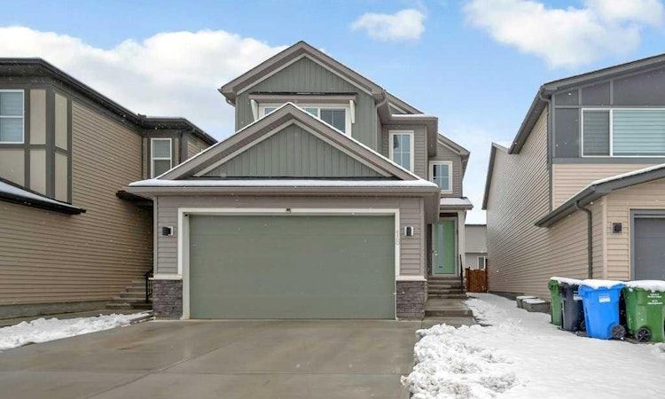 18 Belvedere Point SE