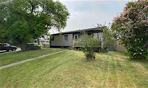 939 Pensdale Crescent SE, Calgary, AB, T2A 2E9