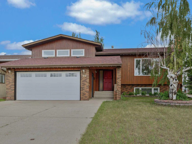 89 Huget Crescent, Red Deer, AB, T4N 6N3