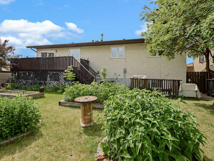 89 Huget Crescent, Red Deer, AB, T4N 6N3 - 3