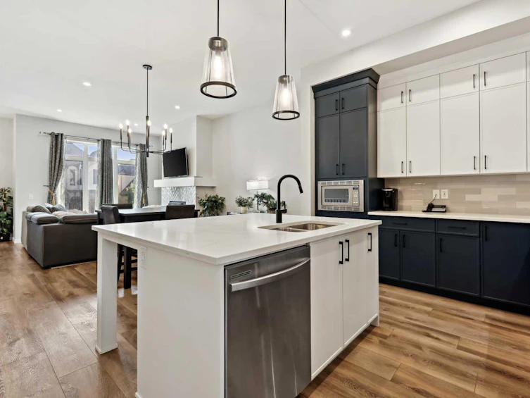 537 Marine Drive SE, Calgary, AB, T3M 2Z6 - 24
