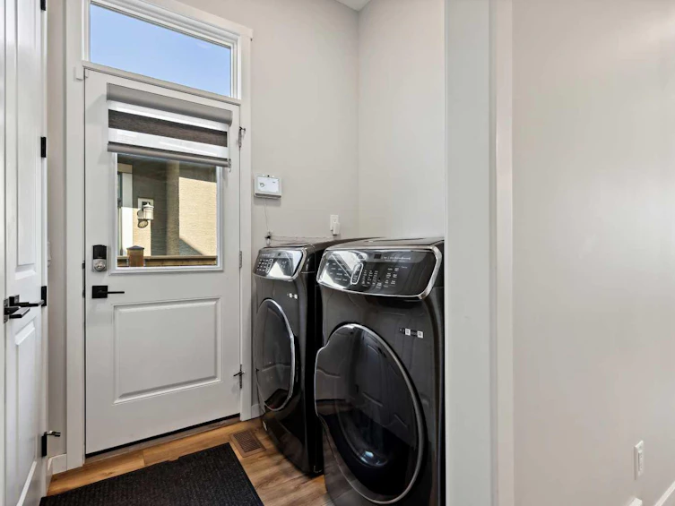 537 Marine Drive SE, Calgary, AB, T3M 2Z6 - 28