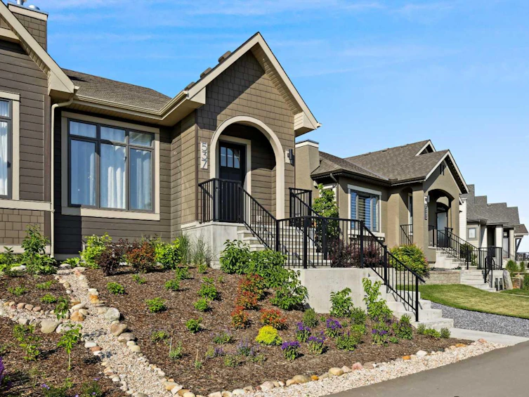 537 Marine Drive SE, Calgary, AB, T3M 2Z6 - 2