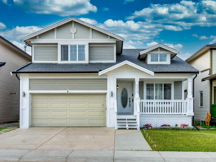 209 Luxstone Road SW, Airdrie, AB, T4B 0K5 - 2