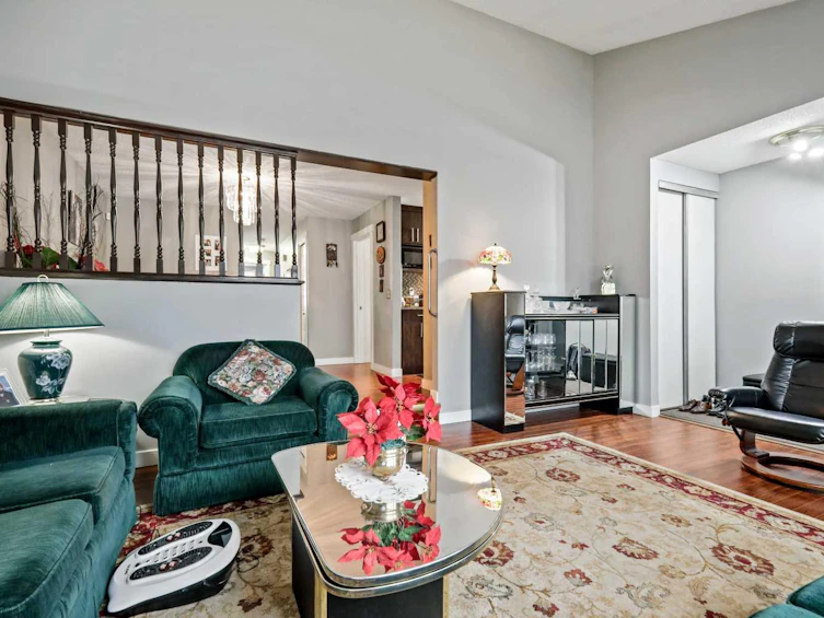130 Pinemeadow Road NE, Calgary, AB, T1Y 4N9 - 5
