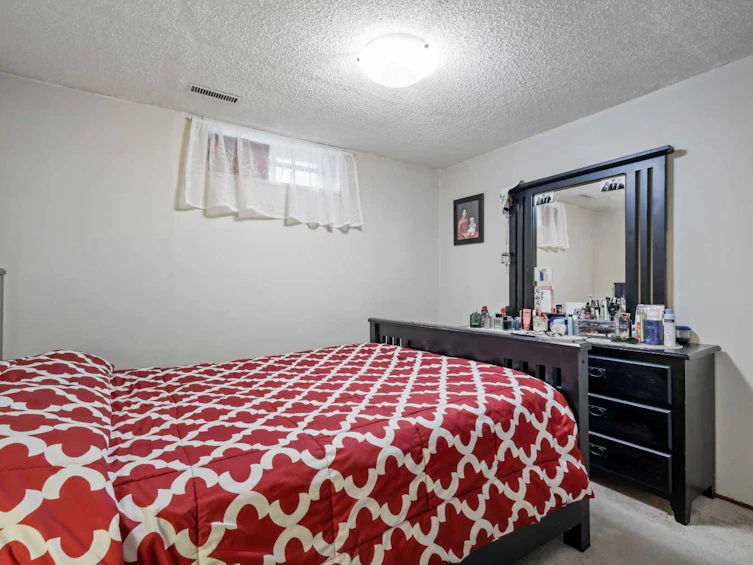 130 Pinemeadow Road NE, Calgary, AB, T1Y 4N9 - 32