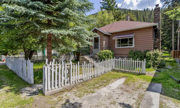 404 Otter Street