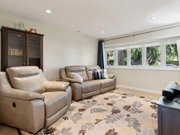 9 Harley Road SW, Calgary, AB, T2V 3K4 - 16