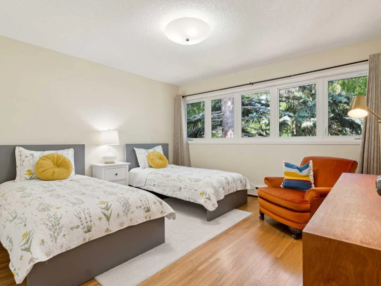 9 Harley Road SW, Calgary, AB, T2V 3K4 - 10