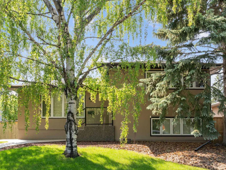 9 Harley Road SW, Calgary, AB, T2V 3K4