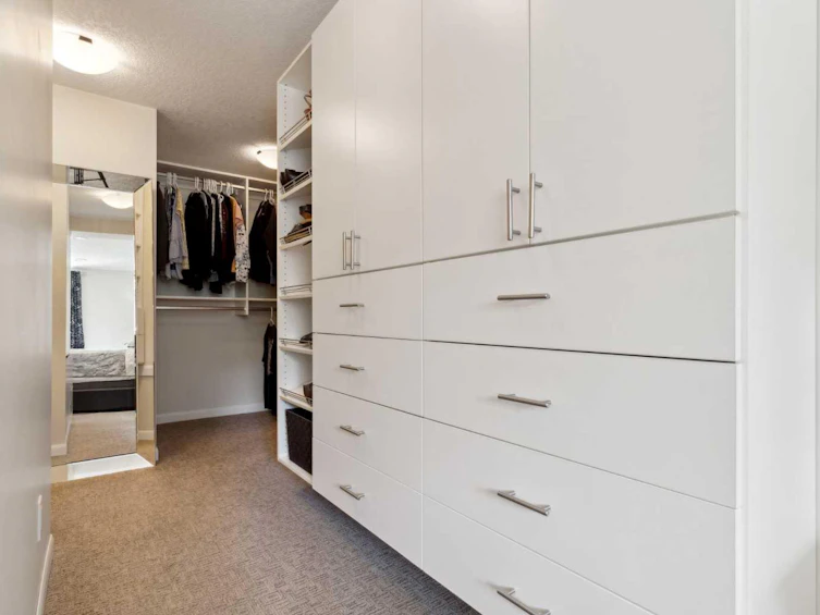 9 Harley Road SW, Calgary, AB, T2V 3K4 - 24