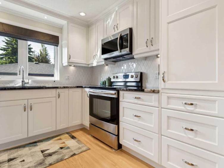 9 Harley Road SW, Calgary, AB, T2V 3K4 - 8
