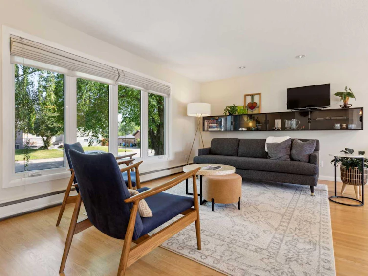 9 Harley Road SW, Calgary, AB, T2V 3K4 - 3