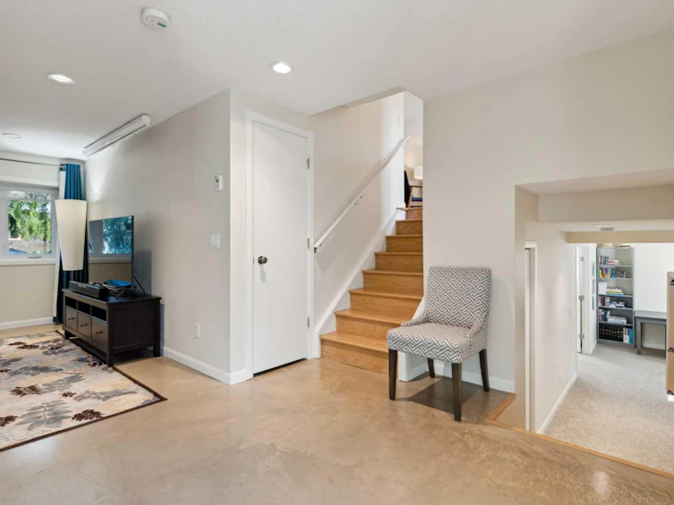9 Harley Road SW, Calgary, AB, T2V 3K4 - 15