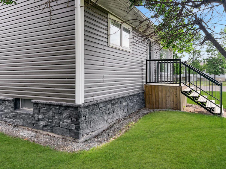 5 1 Avenue SW, Falher, AB, T0H 1M0 - 3