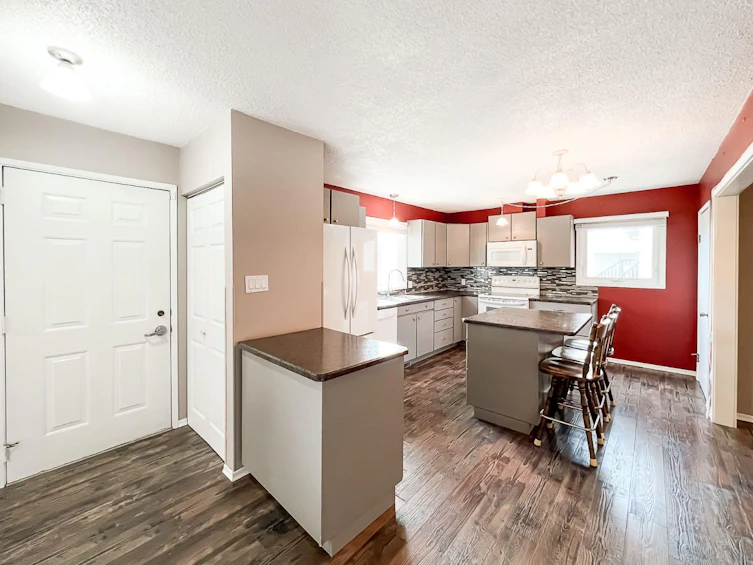 120 5 Avenue SW, Falher, AB, T0H 1M0 - 4