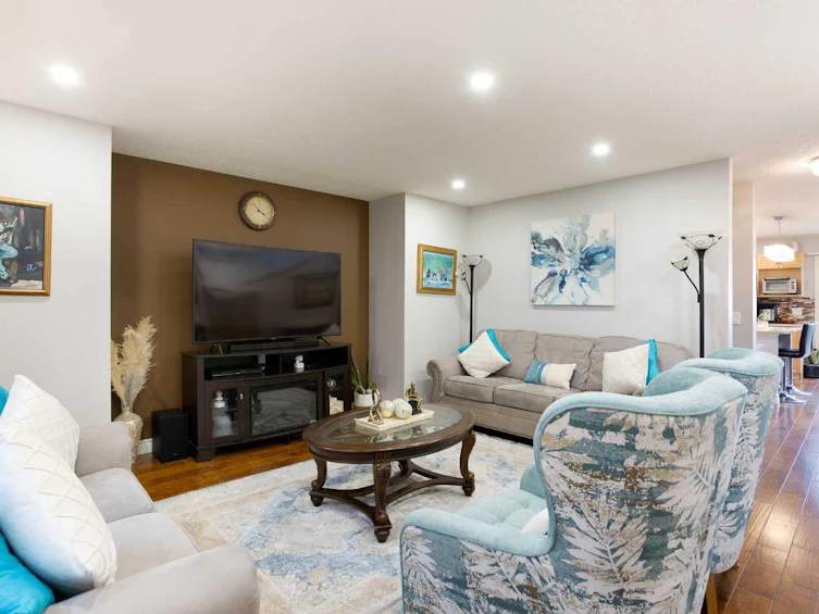 9287 Saddlebrook Drive NE, Calgary, AB, T3J 5M5