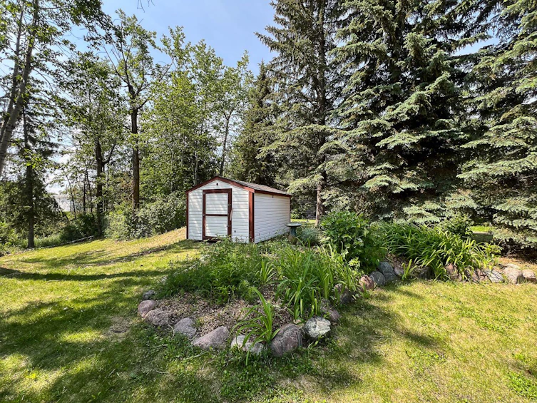 4453 Silverwood Crescent, High Prairie, AB, T0G 1E0 - 45