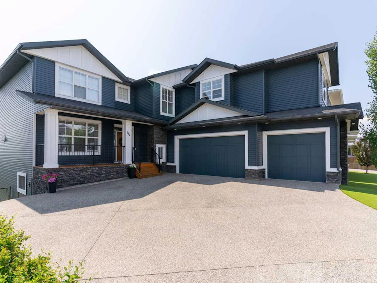 162 Canoe Crescent SW, Airdrie, AB, T4B 2N9