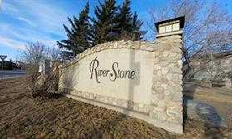 321 Rivergrove Chase W
