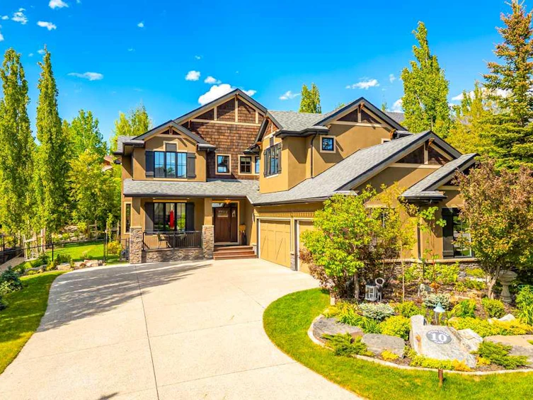 10 Spring Valley Place SW, Calgary, AB, T3H 4V1 - 2