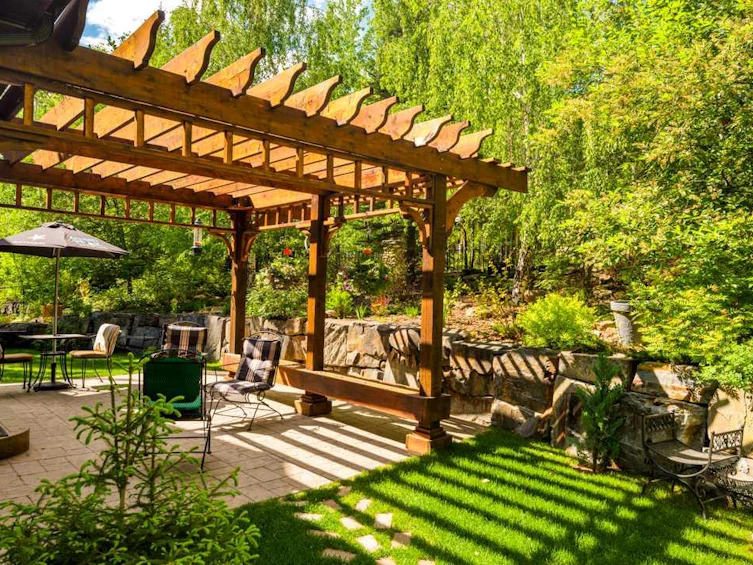 10 Spring Valley Place SW, Calgary, AB, T3H 4V1 - 14