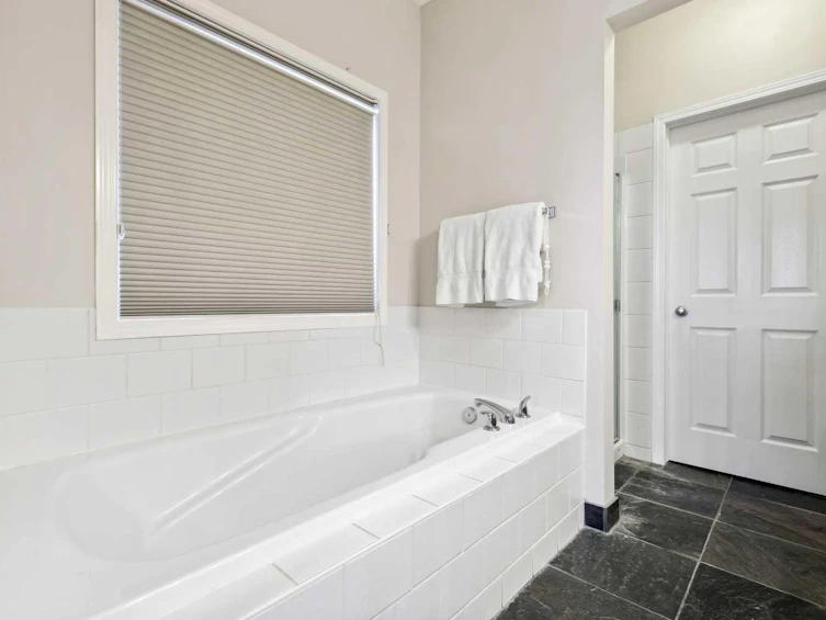 250 Cougar Ridge Drive SW, Calgary, AB, T3H 5R9 - 22