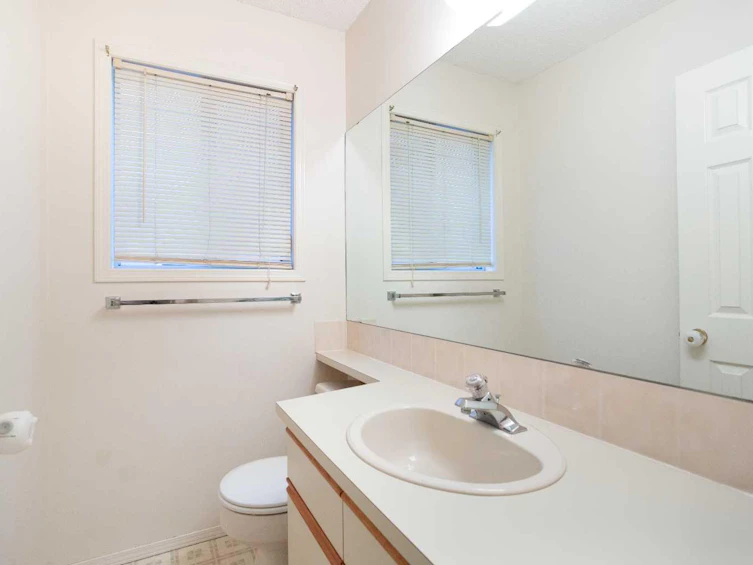 195 Cedarbrook Way SW, Calgary, AB, T2W 3Z7 - 5