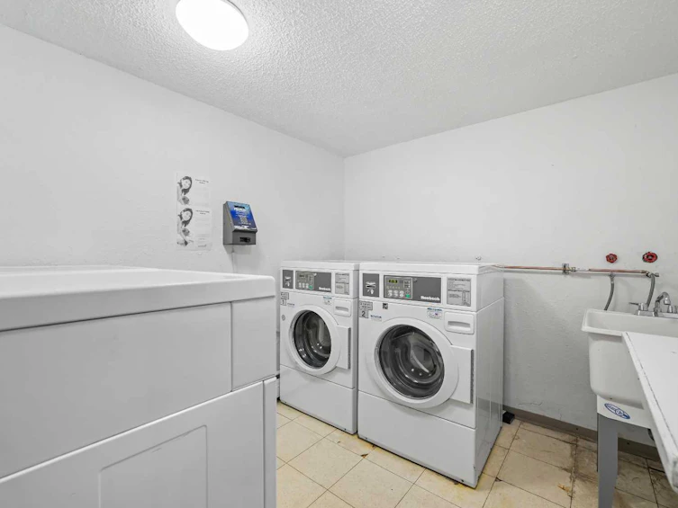 403-1113 37 Street SW, Calgary, AB, T3C 1S5 - 22