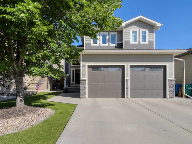 611 Sixmile Crescent S, Lethbridge, AB, T1K 5W8