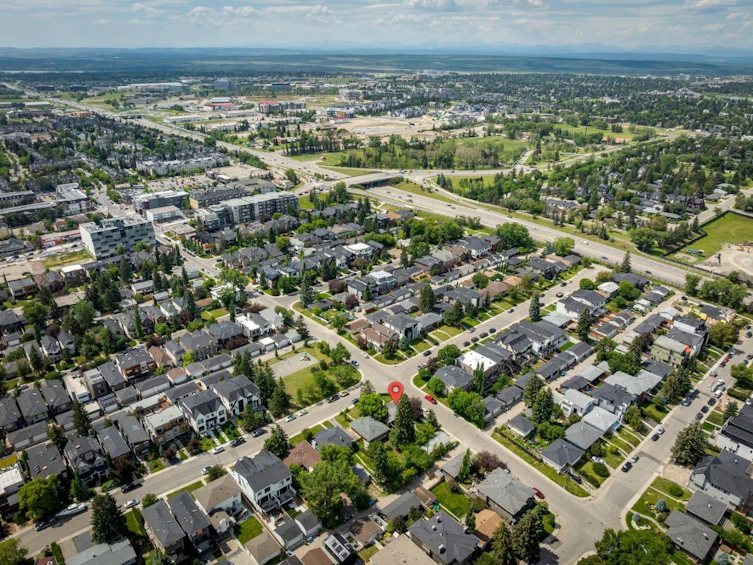 2240 30 Avenue SW, Calgary, AB, T2T 1R7 - 10