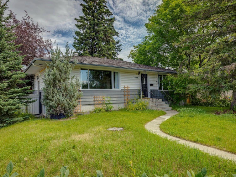2240 30 Avenue SW, Calgary, AB, T2T 1R7 - 12