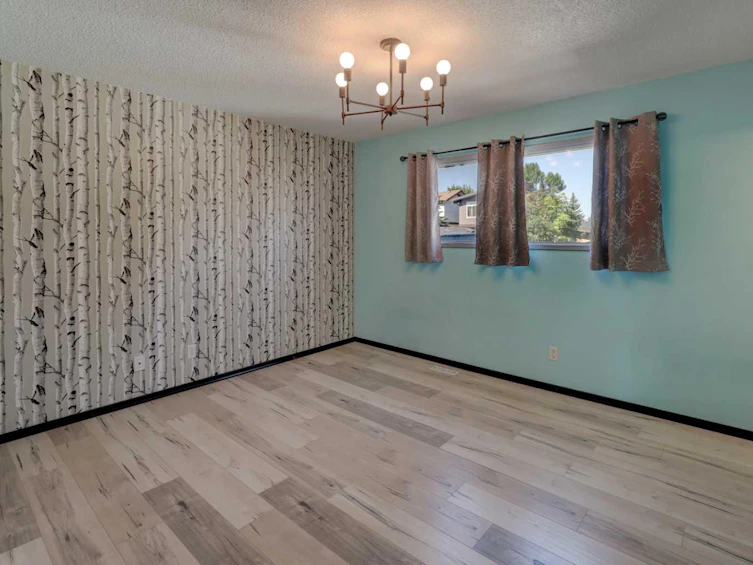 355 Pinewind Road NE, Calgary, AB, T1Y 2H2 - 14