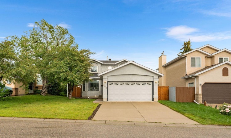 249 Applewood Place SE