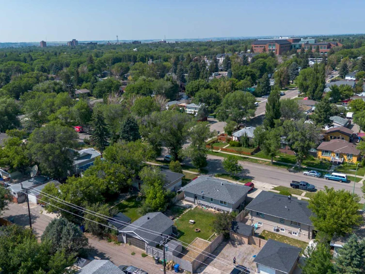 1910 12 Avenue S, Lethbridge, AB, T1K 0N6 - 38