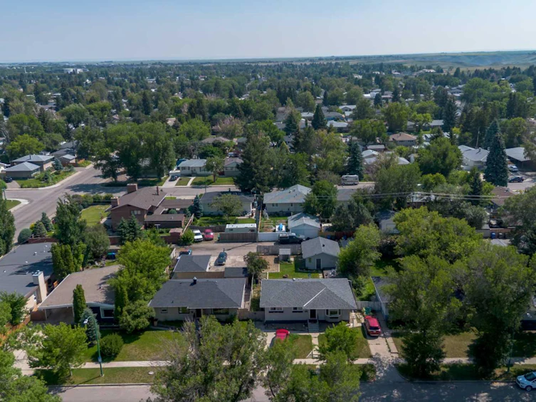1910 12 Avenue S, Lethbridge, AB, T1K 0N6 - 41