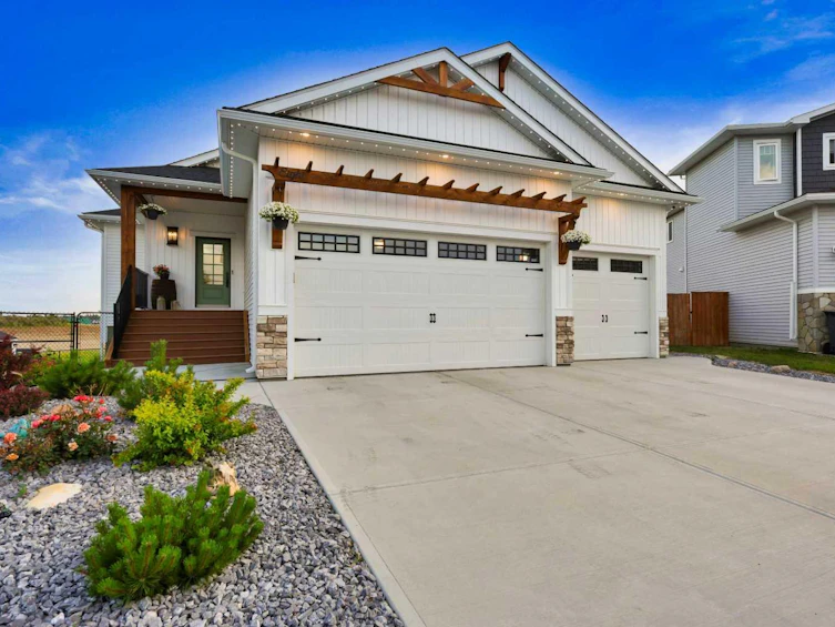 8 Bishop Circle, Carstairs, AB, T0M 0N0 - 2