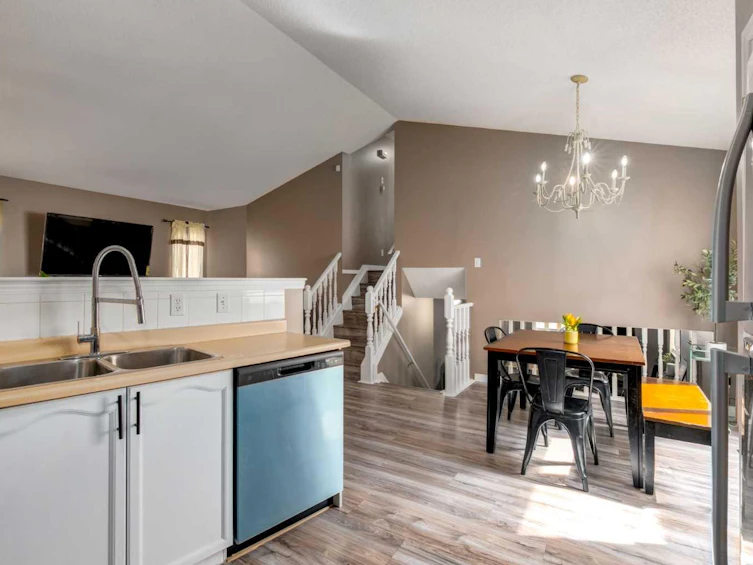 139 Los Alamos Place NE, Calgary, AB, T1Y 7J3 - 9