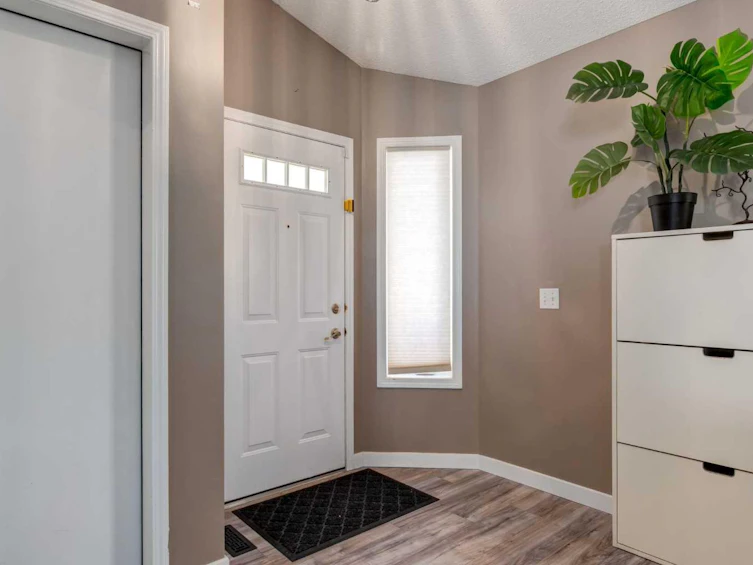 139 Los Alamos Place NE, Calgary, AB, T1Y 7J3 - 3