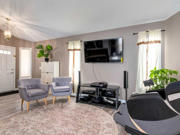 139 Los Alamos Place NE, Calgary, AB, T1Y 7J3 - 7