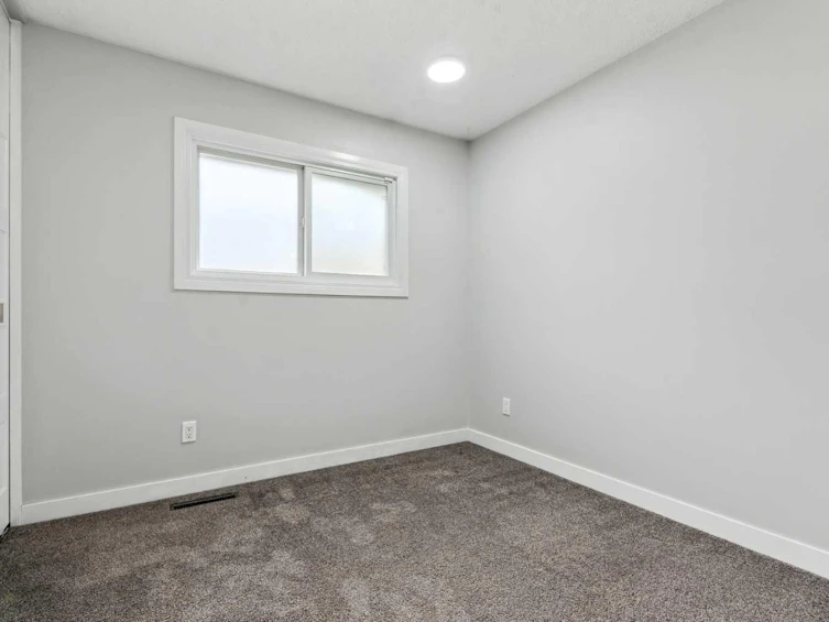 114 Baird Street, Red Deer, AB, T4R 1H4 - 20