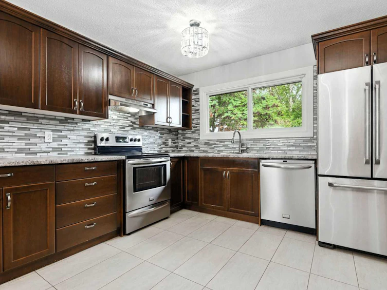 114 Baird Street, Red Deer, AB, T4R 1H4 - 17
