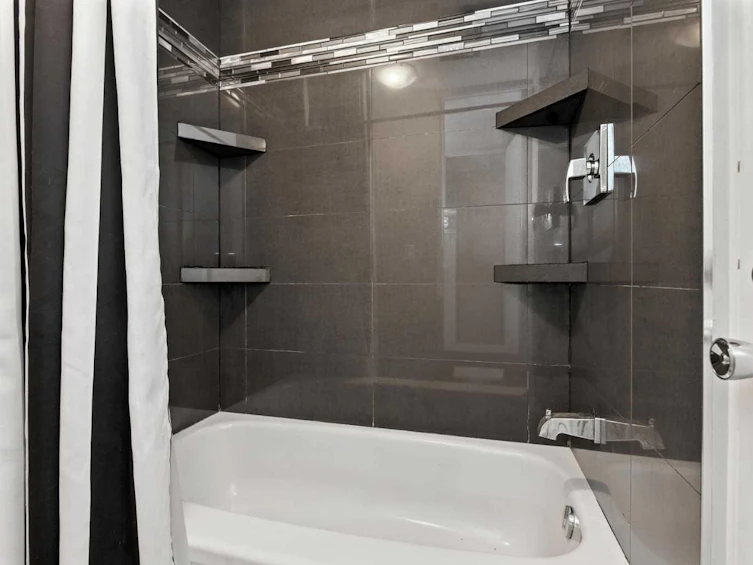 114 Baird Street, Red Deer, AB, T4R 1H4 - 31