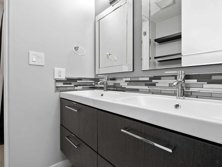 114 Baird Street, Red Deer, AB, T4R 1H4 - 30