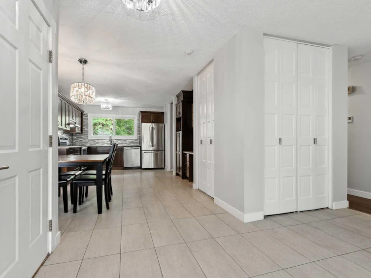 114 Baird Street, Red Deer, AB, T4R 1H4 - 16