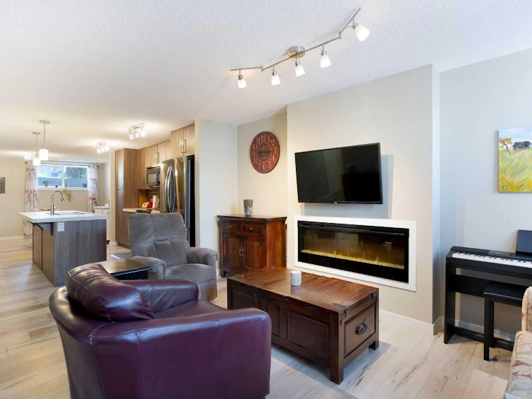 416 Mckenzie Towne Close SE, Calgary, AB, T2Z 1A8 - 5