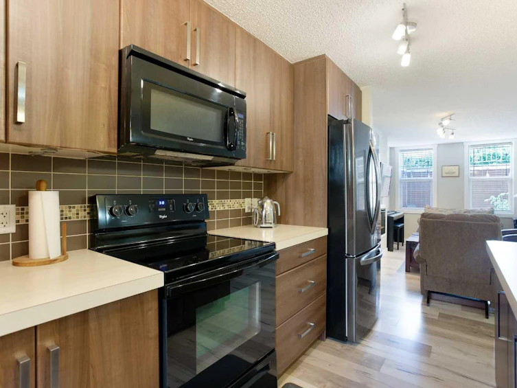 416 Mckenzie Towne Close SE, Calgary, AB, T2Z 1A8 - 8