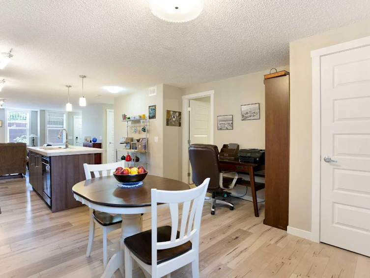 416 Mckenzie Towne Close SE, Calgary, AB, T2Z 1A8 - 13