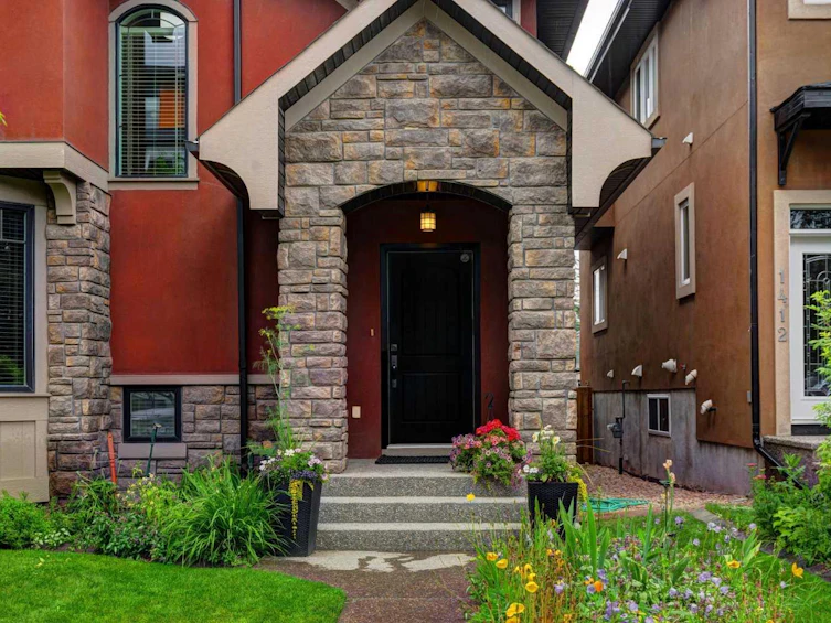 1410 26a Street SW, Calgary, AB, T3C 1K8 - 2