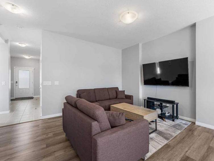 126 Carringvue Park NW, Calgary, AB, T3P 1L1 - 12